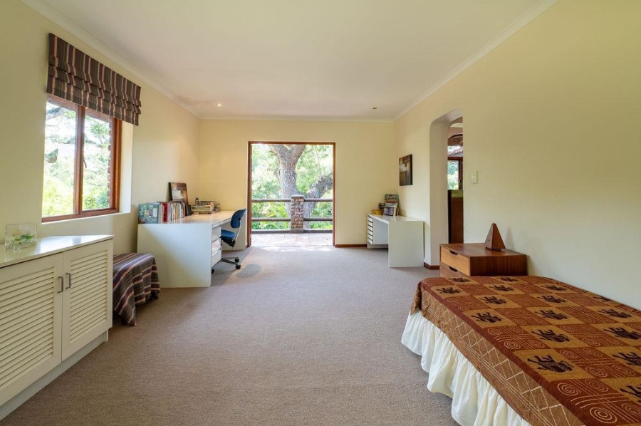 To Let 4 Bedroom Property for Rent in Brenton On Lake Western Cape